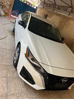 نيسان ألتيما